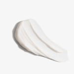 Мазок густой белой текстуры кератиновой маски YOUtoo на светлом фоне — YOUtoo