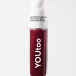 Стержень аппликатора с каплей тёмно-бордового масла-блеска для губ YOUtoo GLAZE ME — YOUtoo